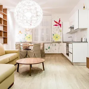Wh Apartament